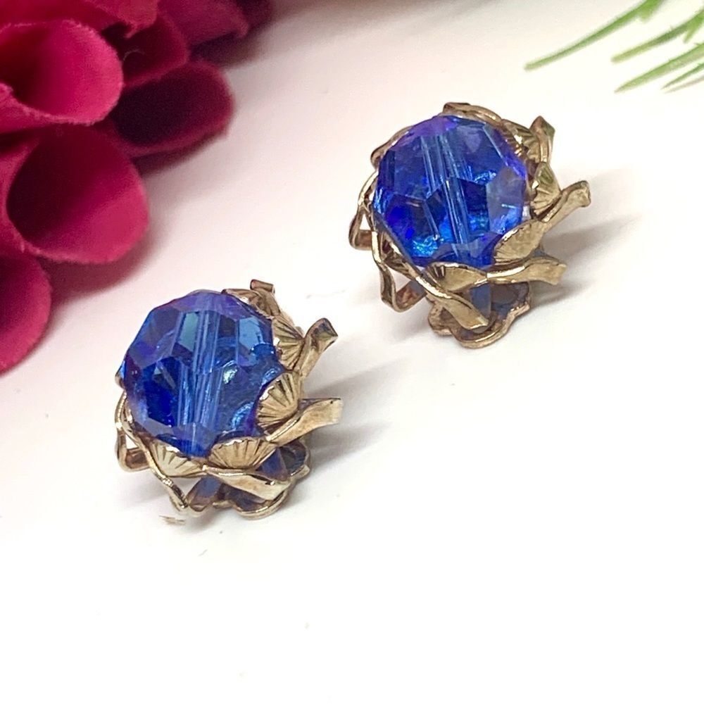 VINTAGE⚜️AUSTRIAN Crystal Blue Clip Earrings - Picture 4 of 8
